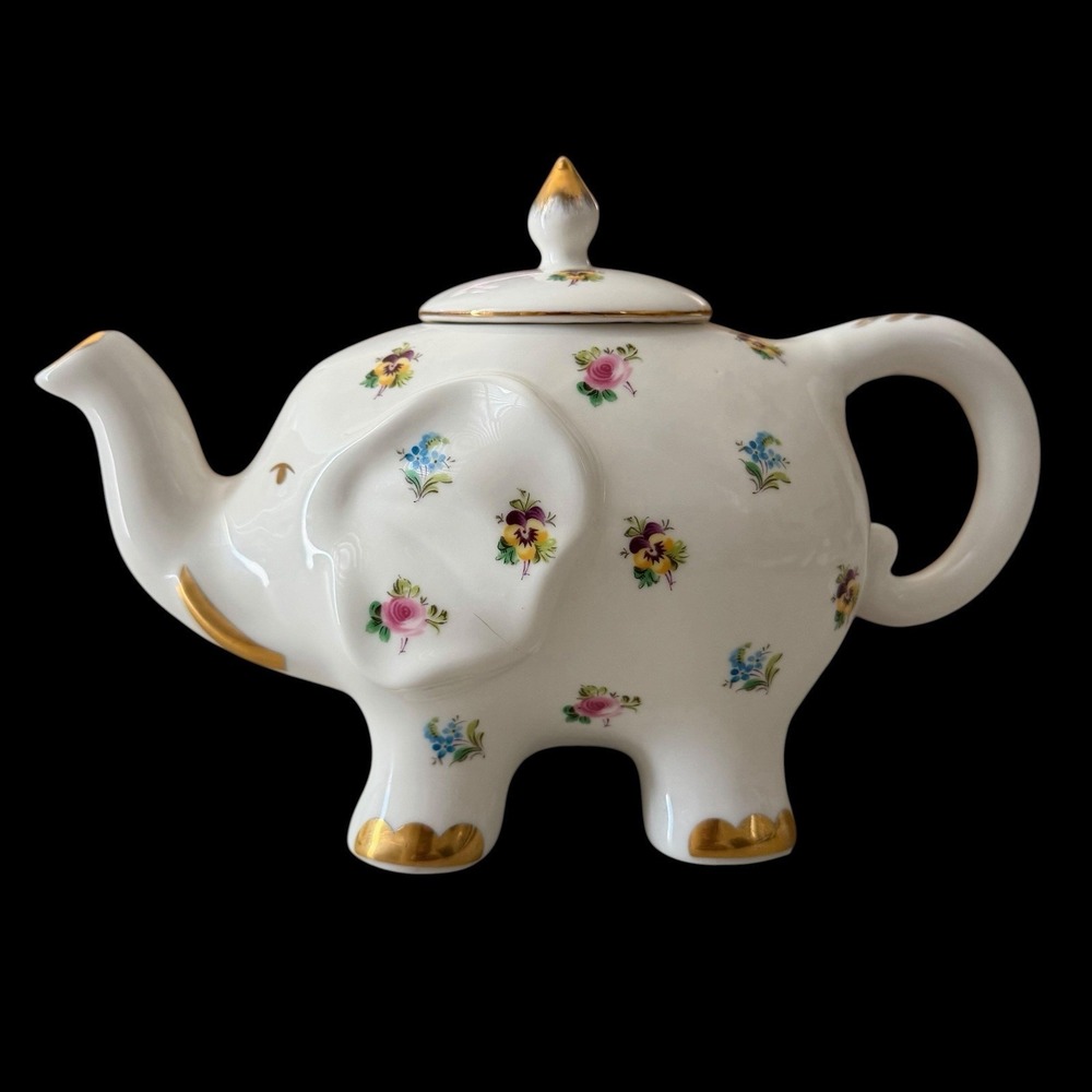 Peppertree Tabletops Porcelain Happy Elephant 28-Ounce Teapot (Floral Pansy)